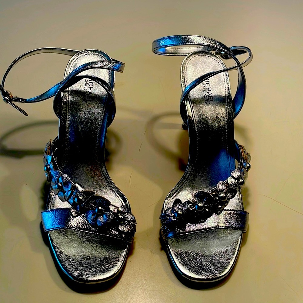 Michael Kors Silver heels